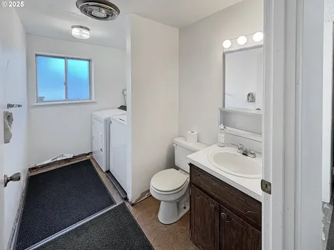 12310 NE 32nd Street Vancouver WA 98682