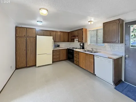 12310 NE 32nd Street Vancouver WA 98682