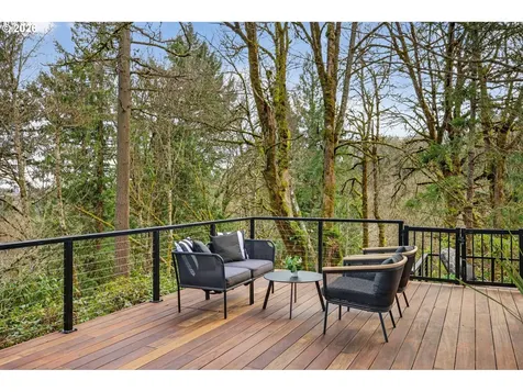 7616 NW Thompson Road Portland OR 97229