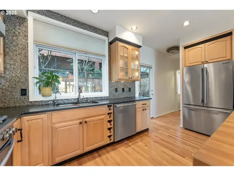 1608 SW Montgomery Street Portland OR 97201