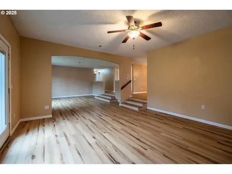 1270 Ford Lane North Bend OR 97459