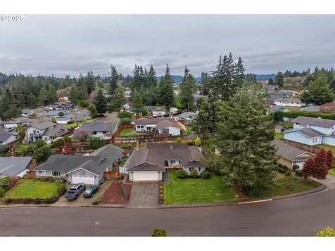 1270 Ford Lane North Bend OR 97459
