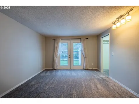 1270 Ford Lane North Bend OR 97459