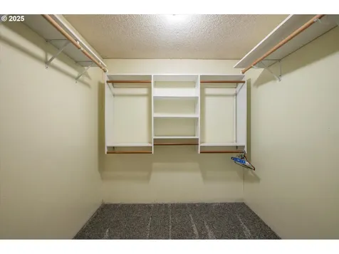 1270 Ford Lane North Bend OR 97459