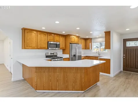 6253 SW 204th Place Beaverton OR 97078