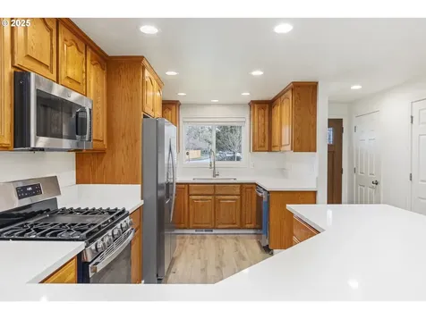 6253 SW 204th Place Beaverton OR 97078