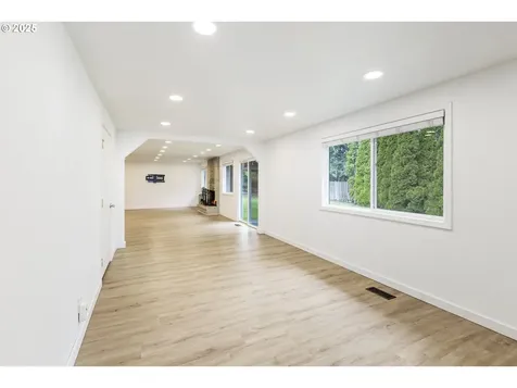 6253 SW 204th Place Beaverton OR 97078