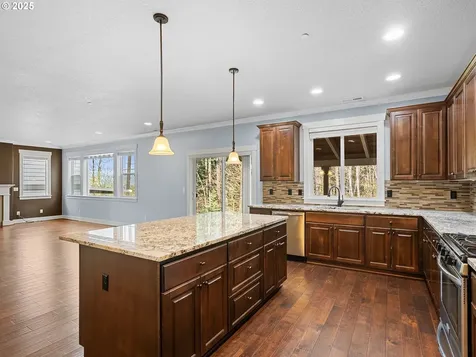 7642 SW 204th Avenue Beaverton OR 97007