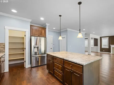 7642 SW 204th Avenue Beaverton OR 97007