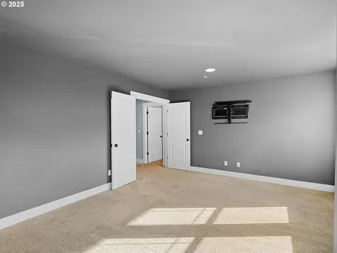 7642 SW 204th Avenue Beaverton OR 97007