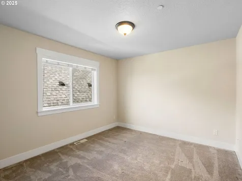 7642 SW 204th Avenue Beaverton OR 97007