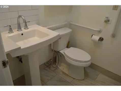 4405 NE 69th Avenue Portland OR 97218