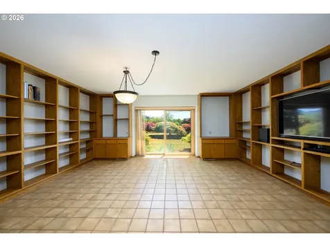 1488 Red Hill Road Oakland OR 97462