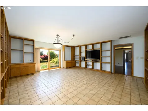 1488 Red Hill Road Oakland OR 97462