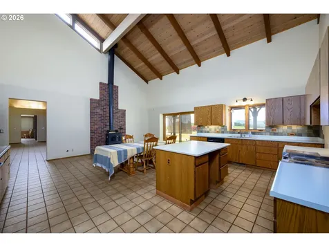 1488 Red Hill Road Oakland OR 97462