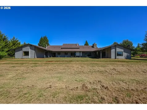 1488 Red Hill Road Oakland OR 97462