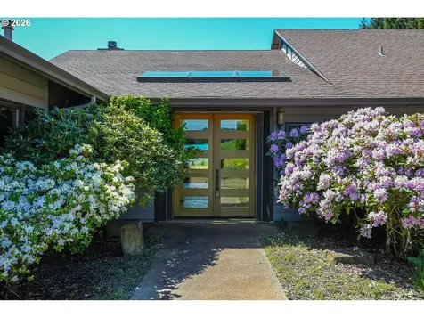 1488 Red Hill Road Oakland OR 97462