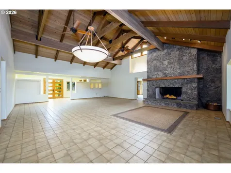 1488 Red Hill Road Oakland OR 97462