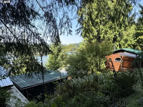 3196 S Tenmile Lake Lakeside OR 97449
