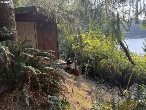 3196 S Tenmile Lake Lakeside OR 97449