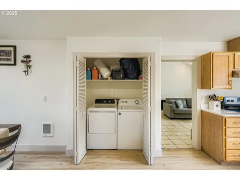 1215 Del Sol Court Woodburn OR 97071