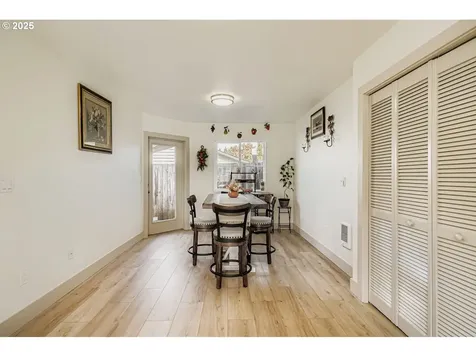 1215 Del Sol Court Woodburn OR 97071