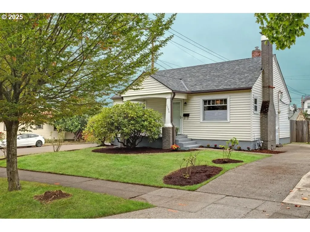 7154 N Concord Avenue Portland OR 97217