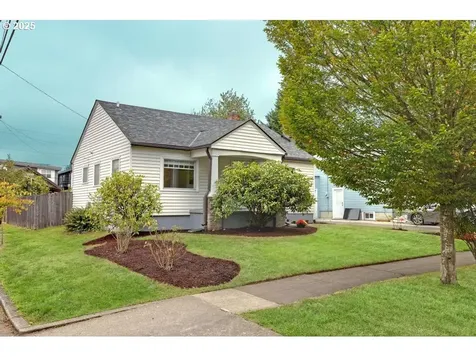 7154 N Concord Avenue Portland OR 97217