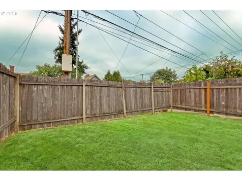 7154 N Concord Avenue Portland OR 97217