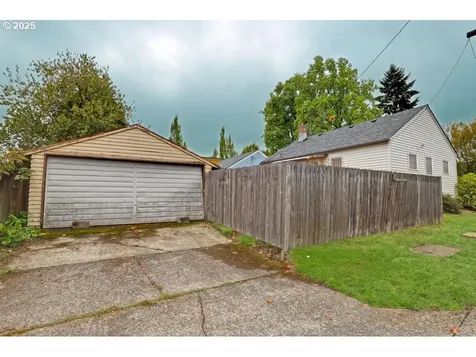 7154 N Concord Avenue Portland OR 97217
