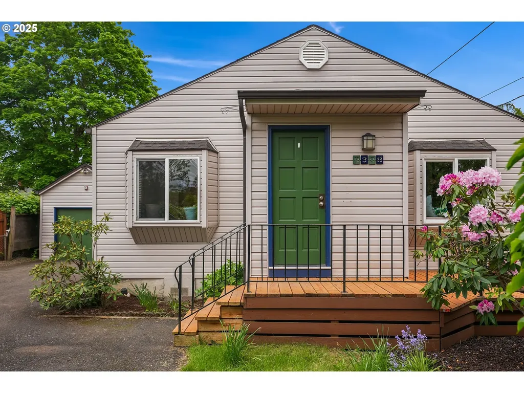 9308 E Burnside Street Portland OR 97216