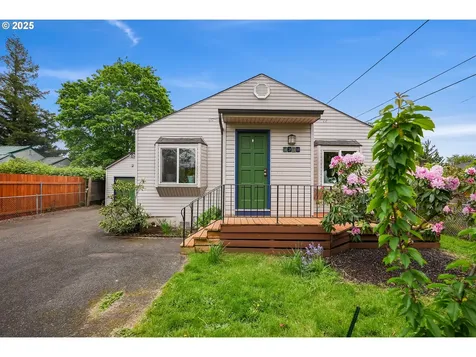 9308 E Burnside Street Portland OR 97216
