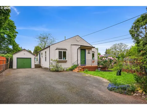 9308 E Burnside Street Portland OR 97216