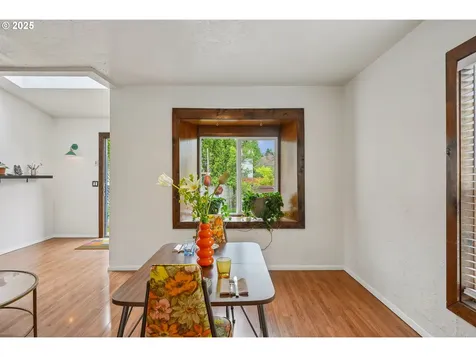 9308 E Burnside Street Portland OR 97216