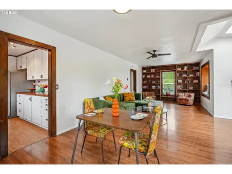 9308 E Burnside Street Portland OR 97216