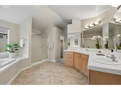 1034 NW Hoquiam Court Camas WA 98607