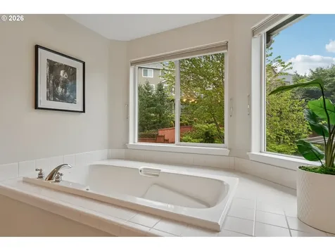 1034 NW Hoquiam Court Camas WA 98607