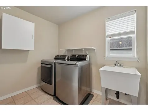 1034 NW Hoquiam Court Camas WA 98607