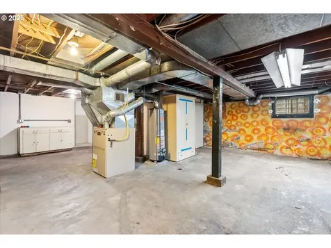 6108 SE Tenino Street Portland OR 97206