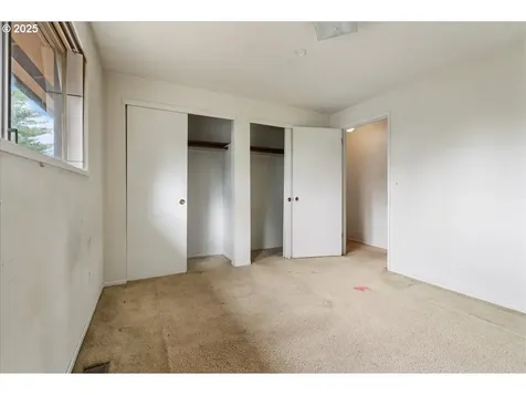 6108 SE Tenino Street Portland OR 97206