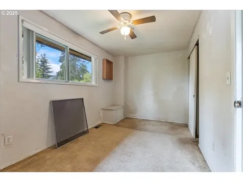 6108 SE Tenino Street Portland OR 97206