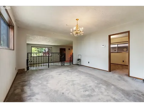 6108 SE Tenino Street Portland OR 97206