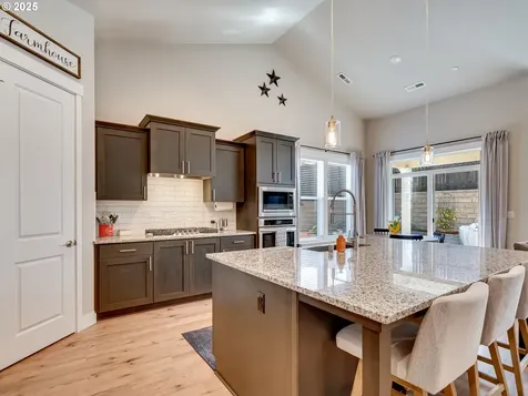 9166 N Hargrave Street Camas WA 98607