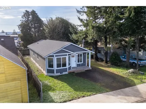 2213 10th Street Tillamook OR 97141