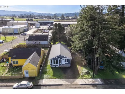 2213 10th Street Tillamook OR 97141