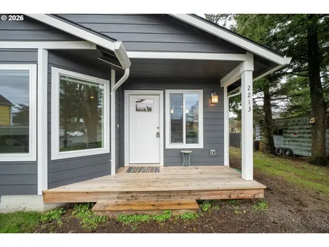 2213 10th Street Tillamook OR 97141