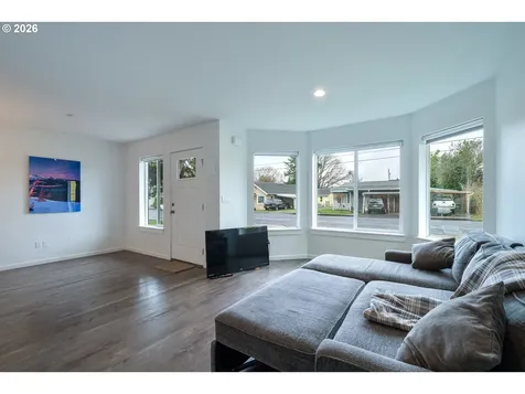 2213 10th Street Tillamook OR 97141