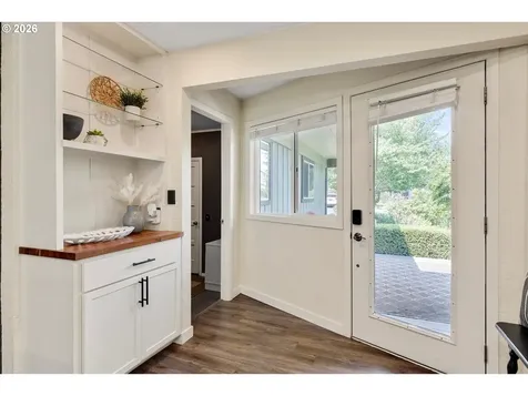 1041 Cannon Drive Hood River OR 97031