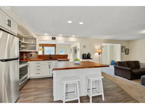 1041 Cannon Drive Hood River OR 97031