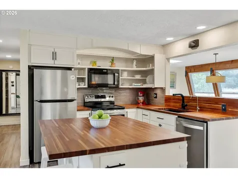 1041 Cannon Drive Hood River OR 97031